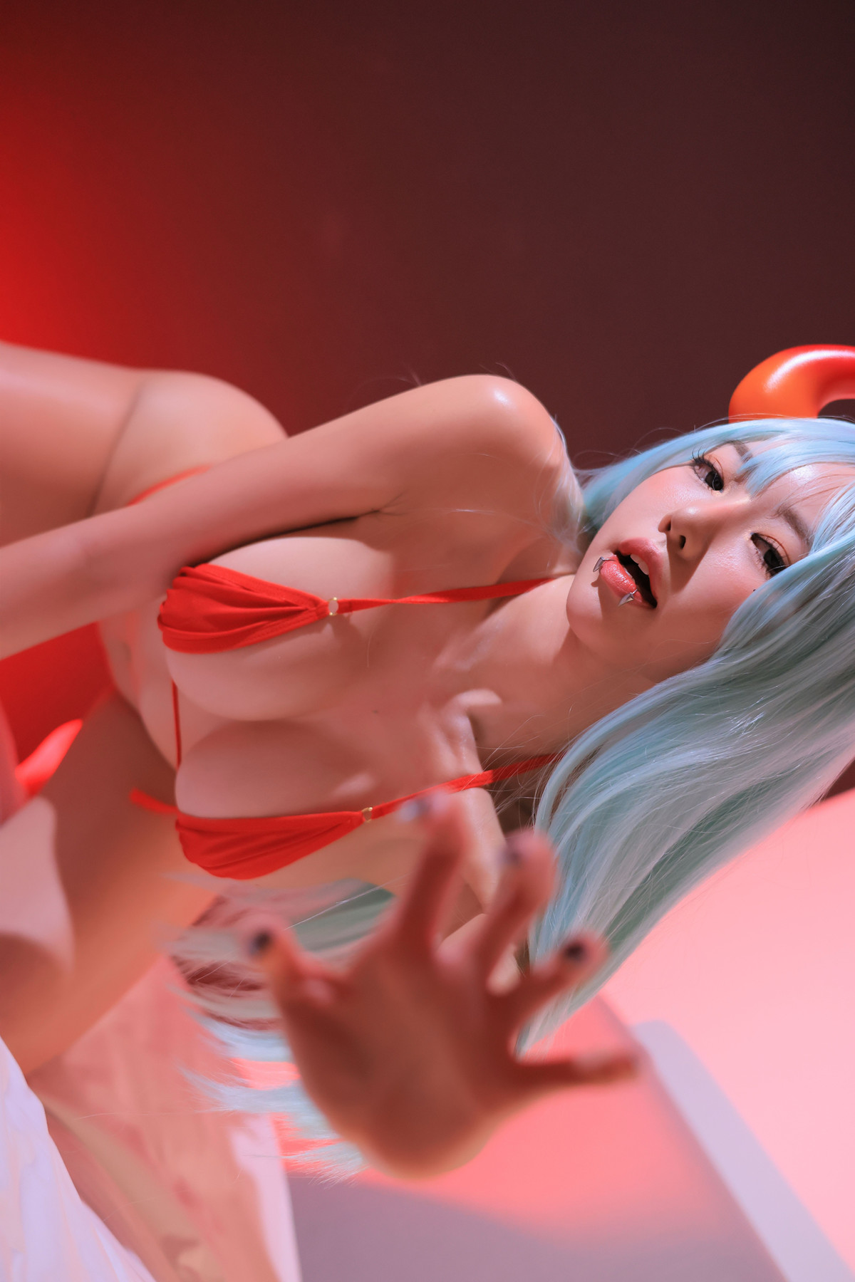 Dongeuran 동그란, PhotoBook 「Red Succubus」 Set.03