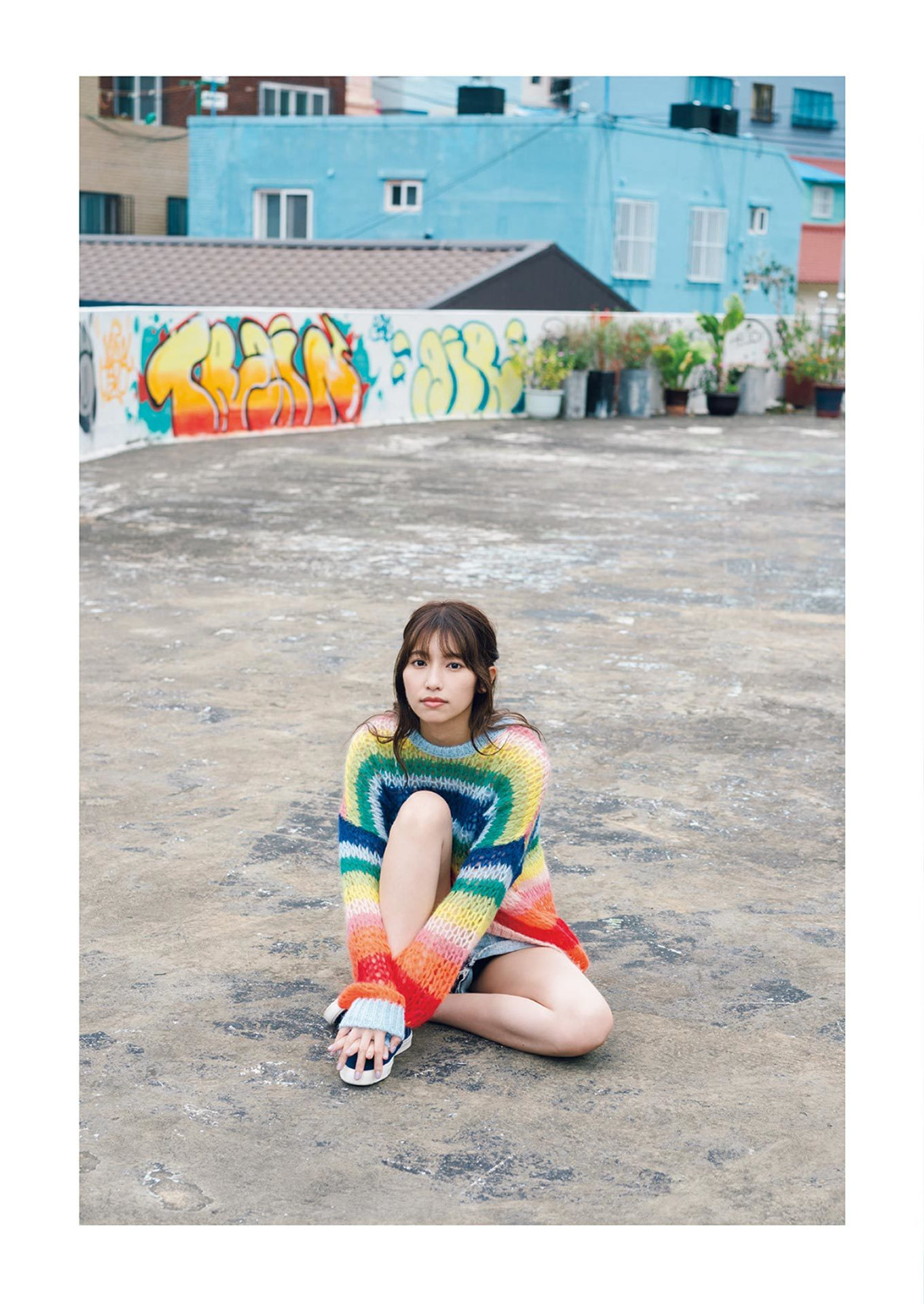 Emiri Yamashita 山下エミリー, 1st写真集 『SHY』 Set.03