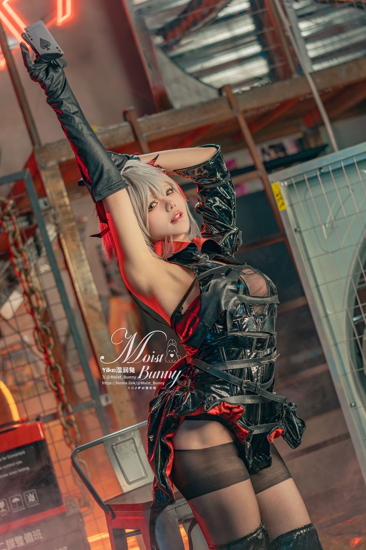 Coser@黏黏团子兔 – 2月作品 愚夜密函-W` (72P – 1V)