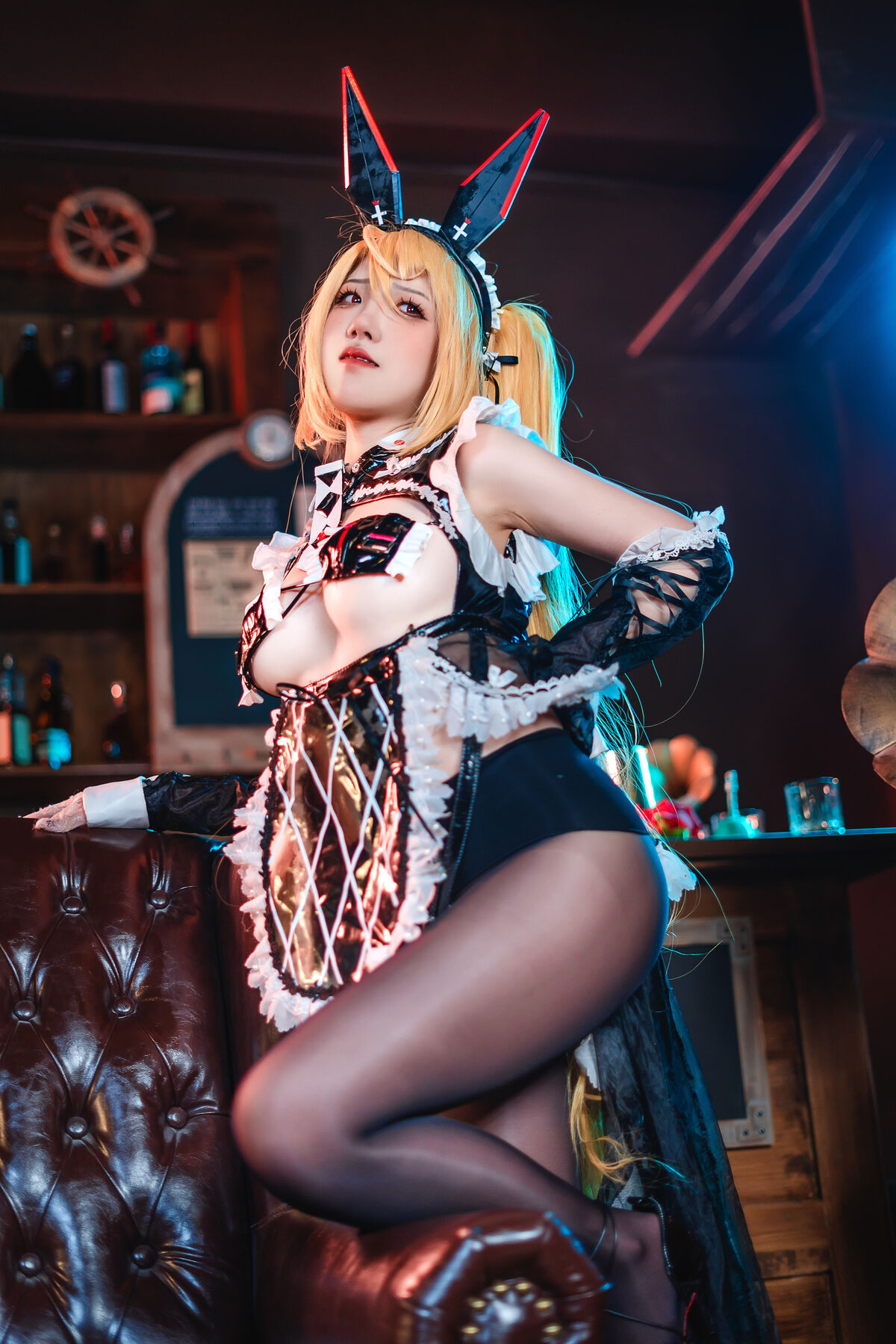 Coser@阿薰kaOri – 咎瓦尤斯 (72P – 4V)