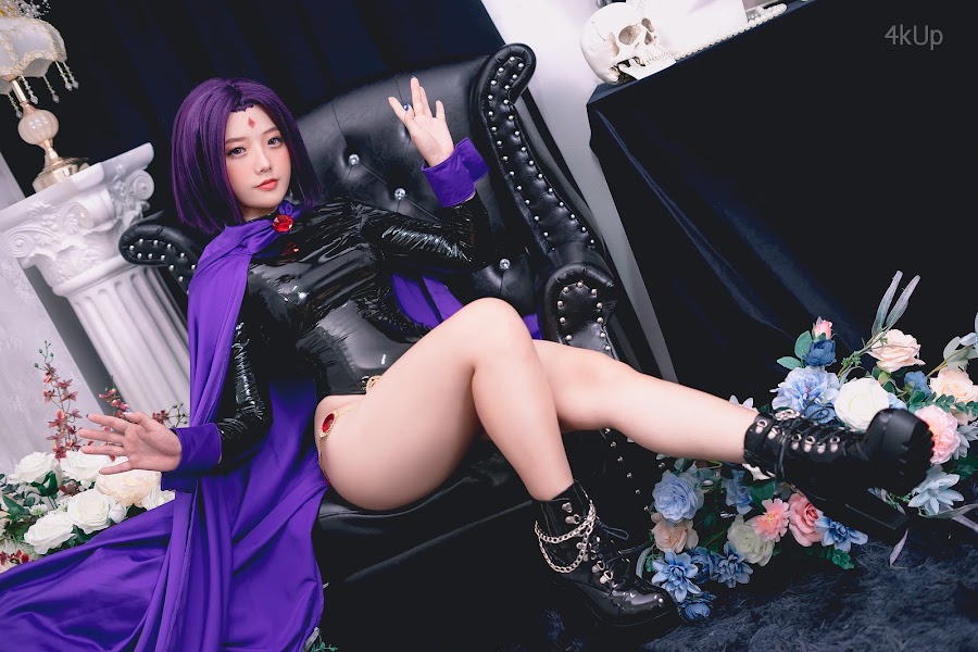 Coser@Messie Huang Raven