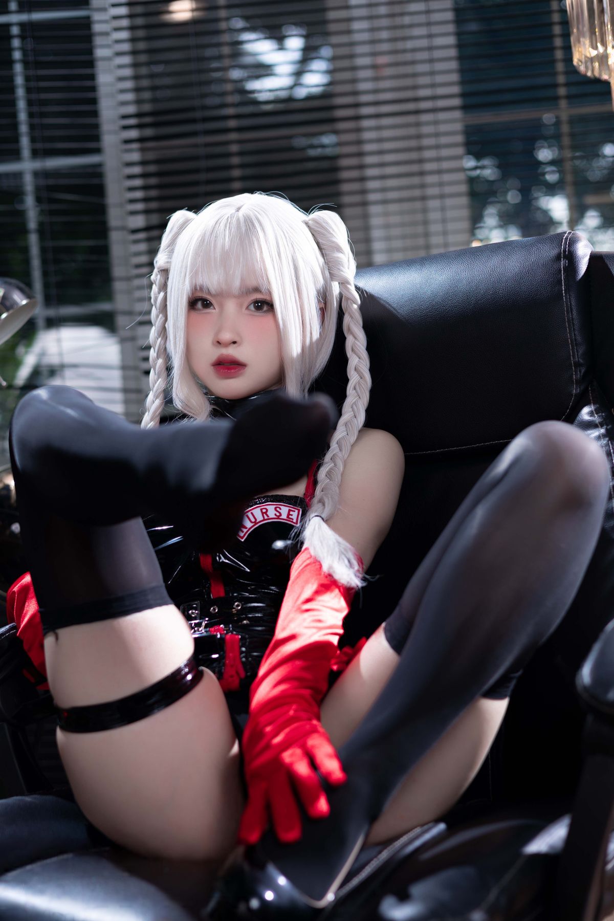 Coser@清水由乃 – 白发护士 (58P – 1V)