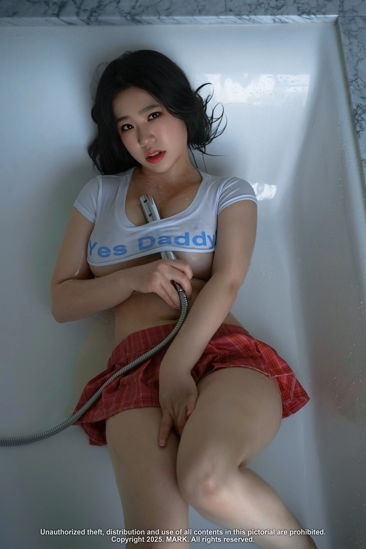 Jenn 젠, MARK Photobook 「Excitement in Wet Bath」 Set.02
