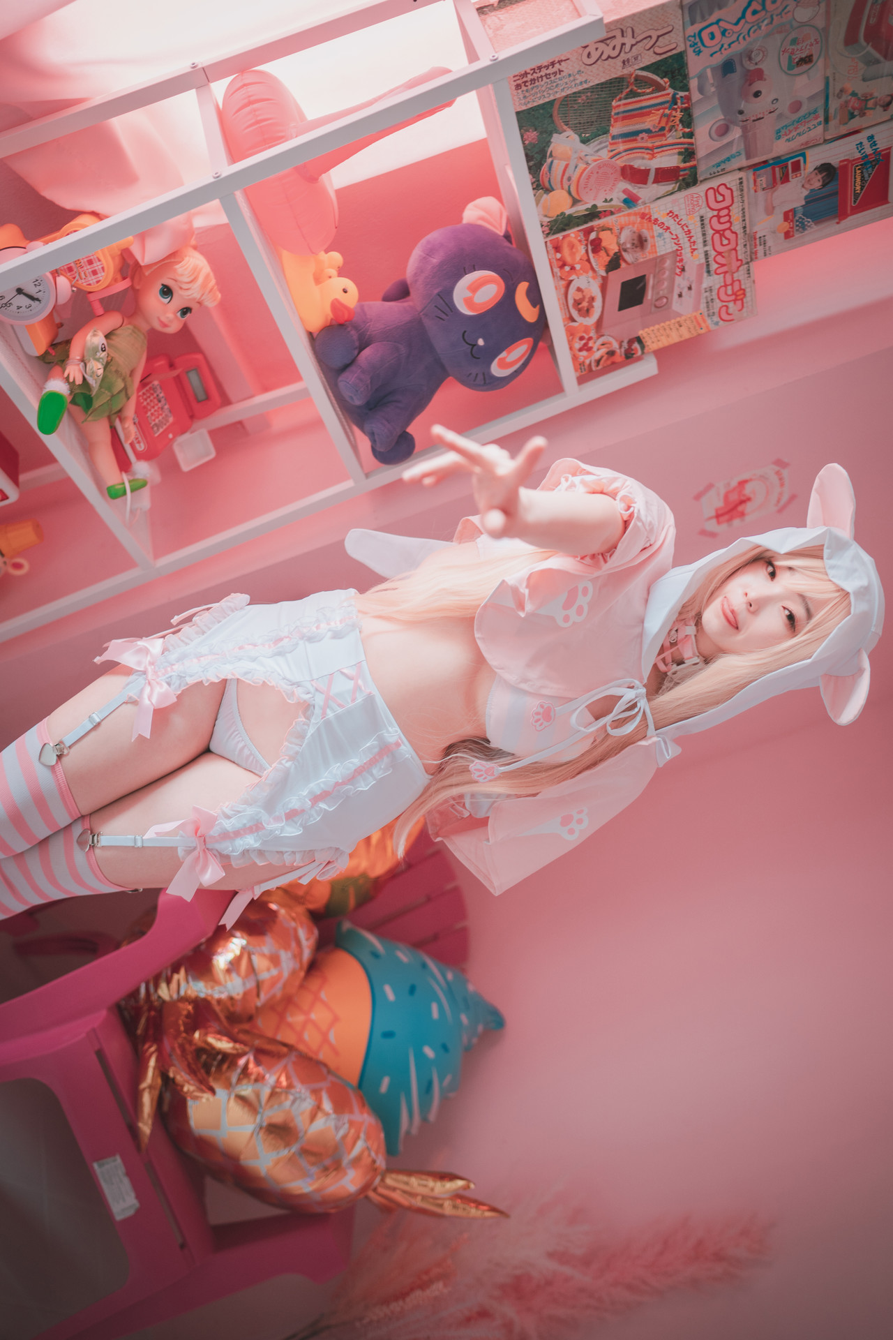 Bambi 밤비, DJAWA ‘Angel de Rosa’(55P)