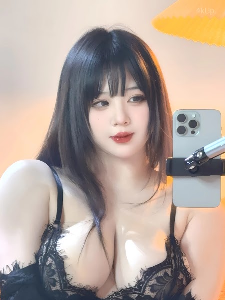 Coser@皮皮奶可可爱了啦 睫毛自拍