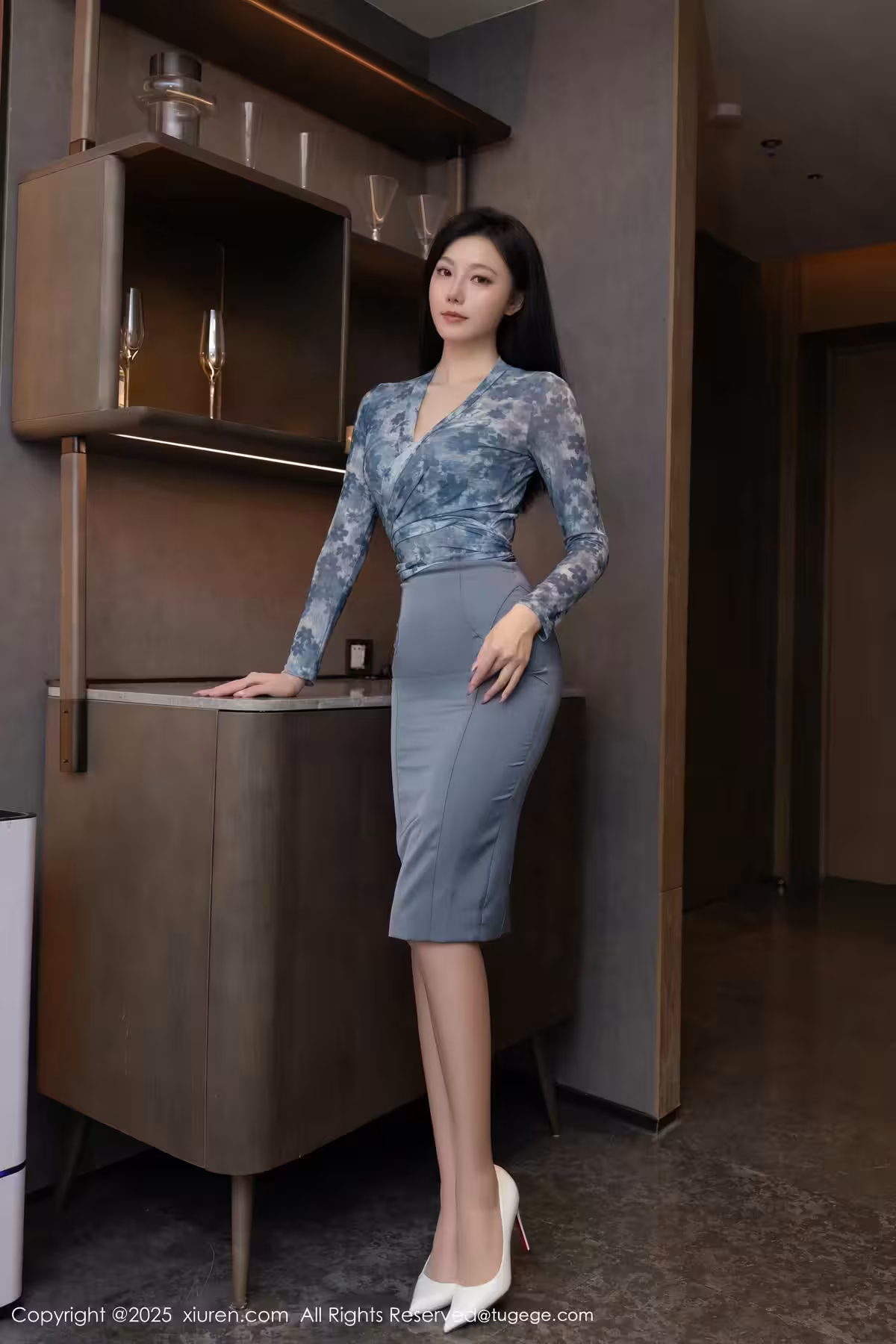 (XIUREN秀人網)2025.08.26 Vol.10693 安然anran 完整版無水印寫真(81P)