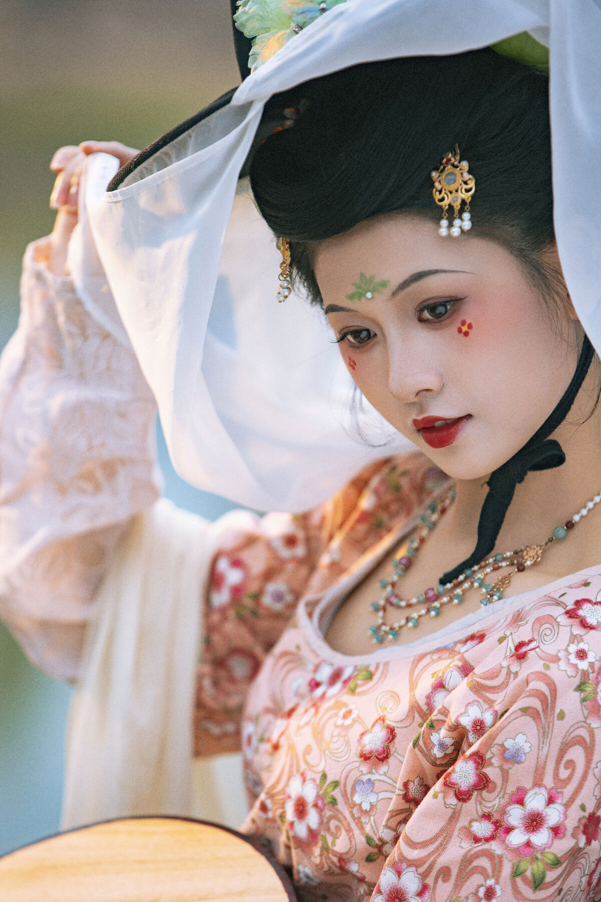 YiTuYu艺图语 Vol.8411 小y今天也很开心 (36P)