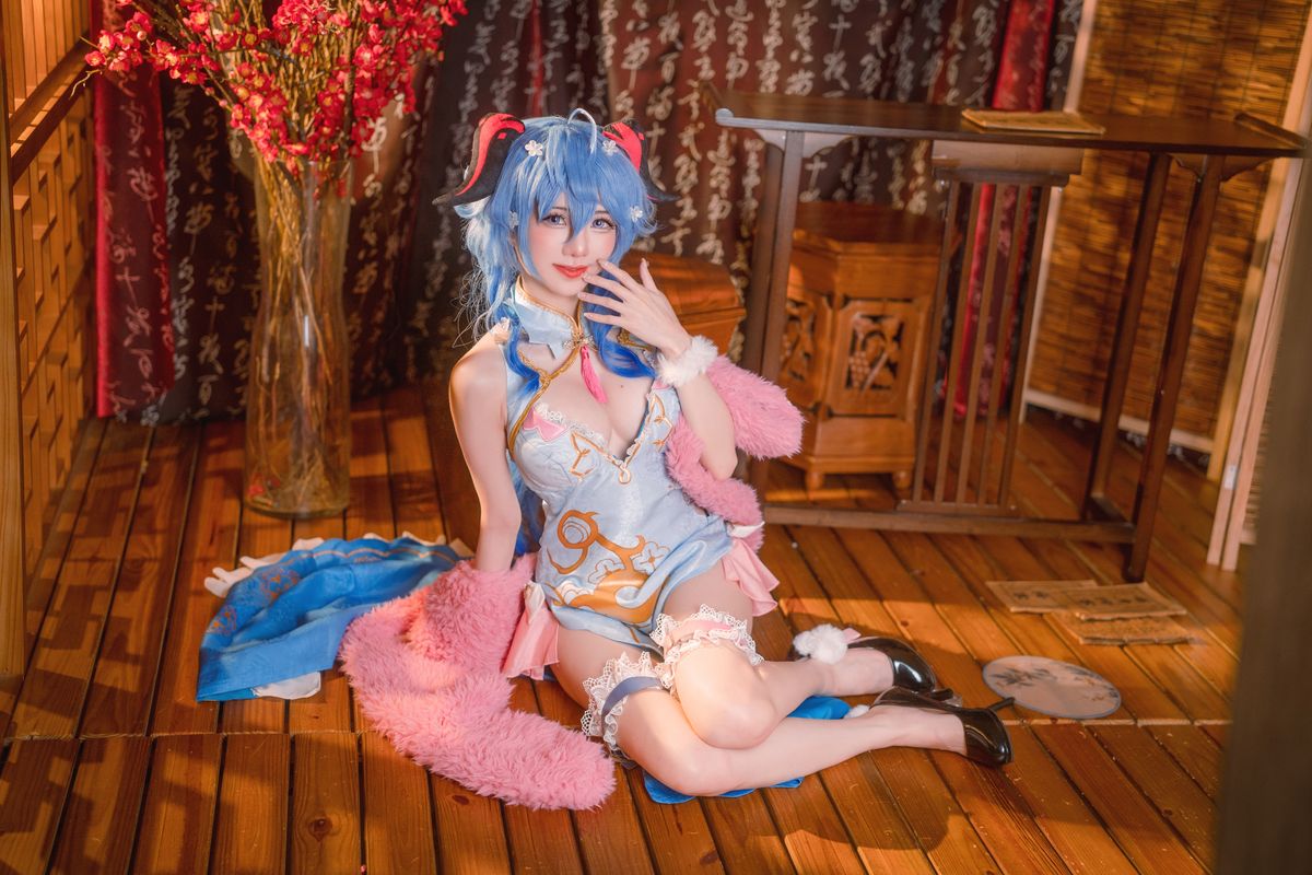 Coser@Sally多啦雪 Sally Dorasnow – Ganyu QiPao (40P)