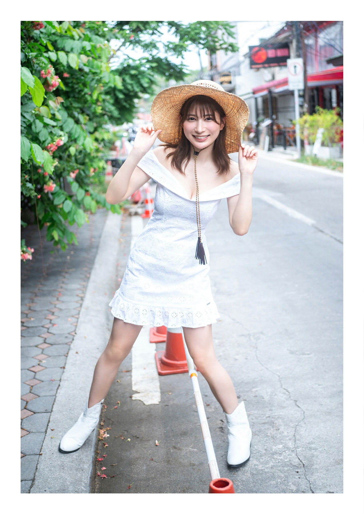 Risa Yukihira 雪平莉左, 写真集 「キミが微笑めば…世界が微笑む！！」 Set.02