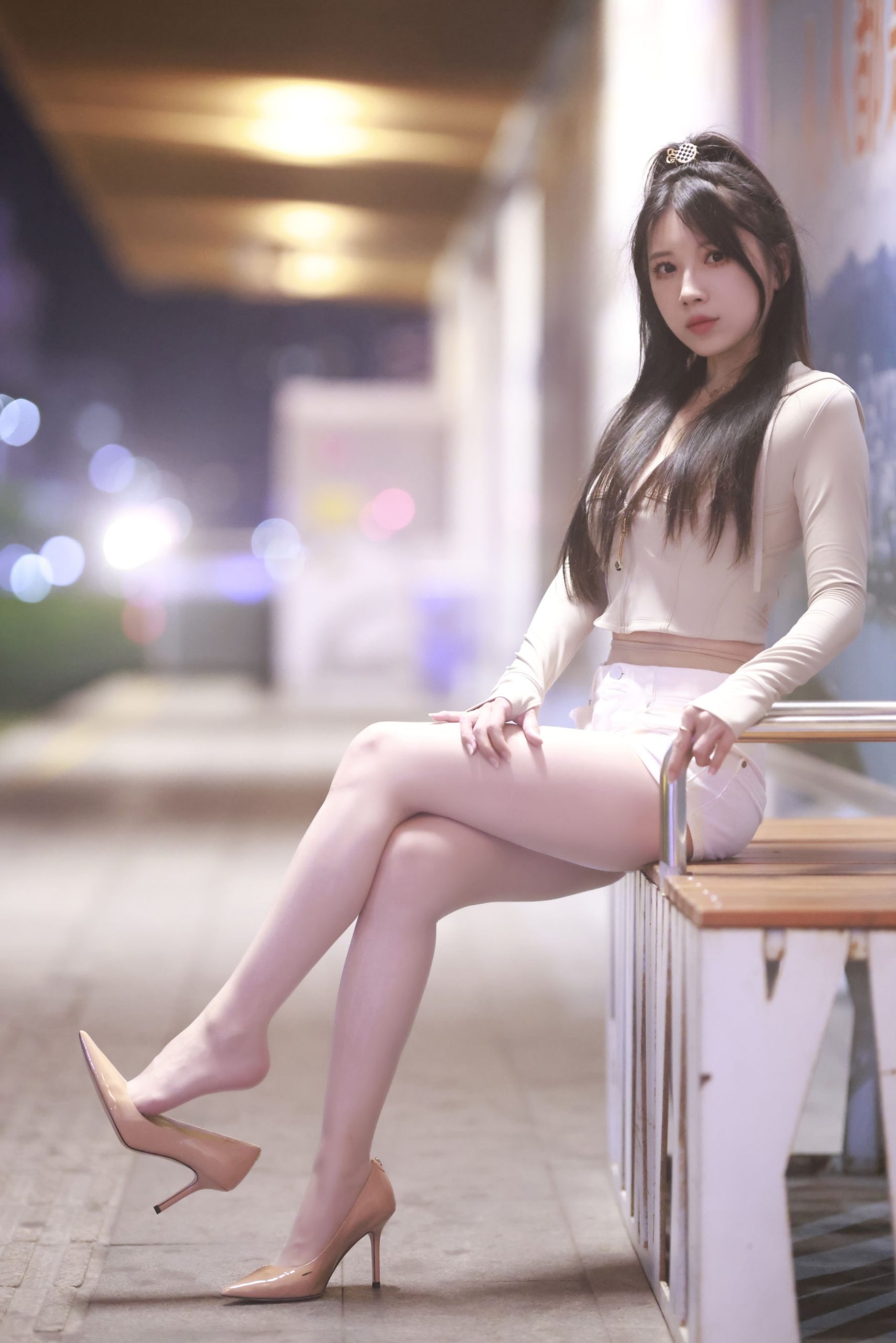 斗鱼主播小女巫露娜 - 芳踪