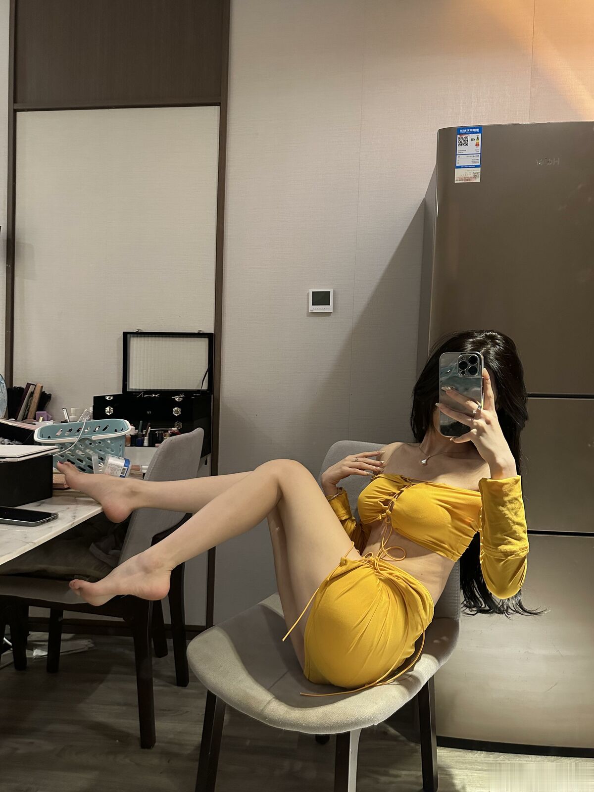 Li Yun Xi Baby 黎允熙baby – 柠檬黄 (37P)