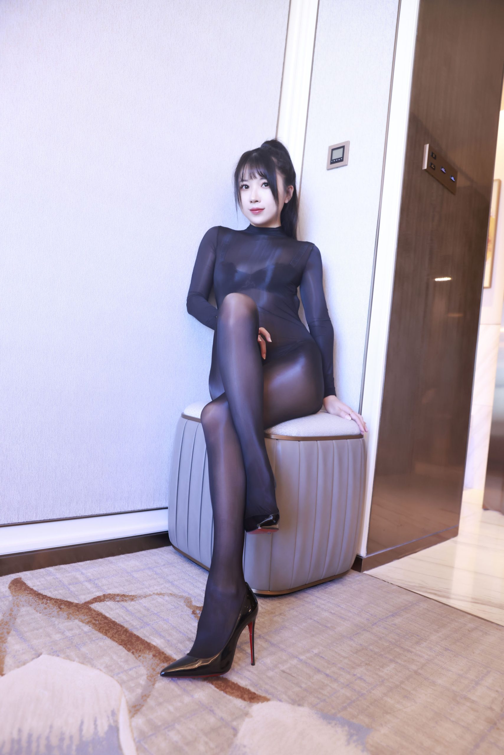 斗鱼主播小女巫露娜 - 琉光