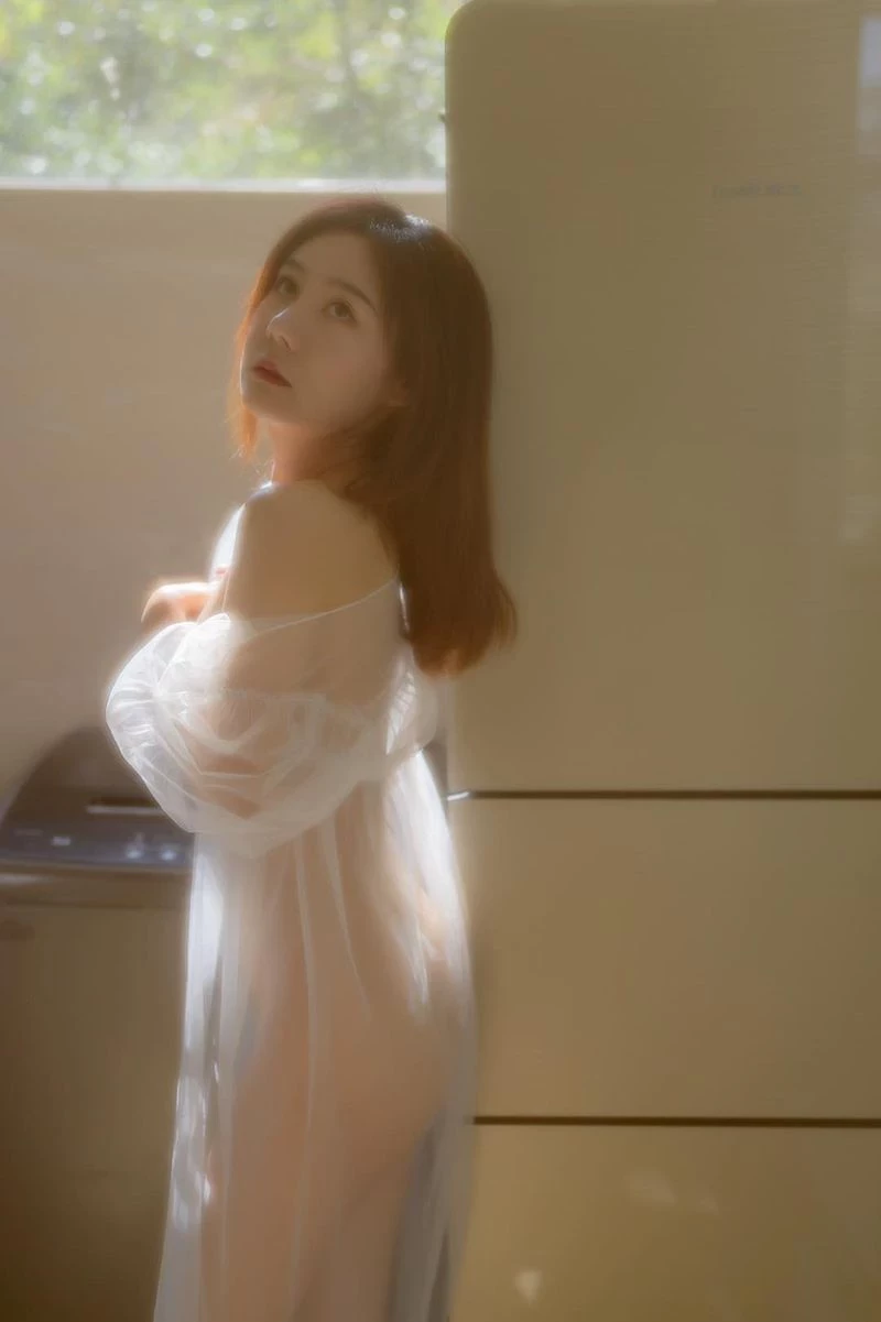 [推特美女]展示美妙身材大膽情色勾人寫真集 – 夕顏 (56P)
