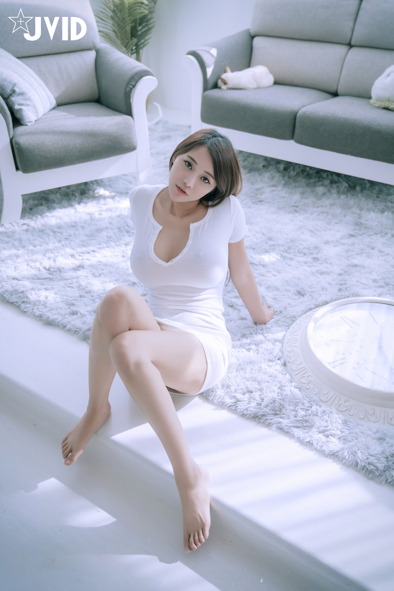 JVID Lele 樂樂 美巨乳樂樂最新力作，性感晨光，等你一起來滾床 Set.02(31P)