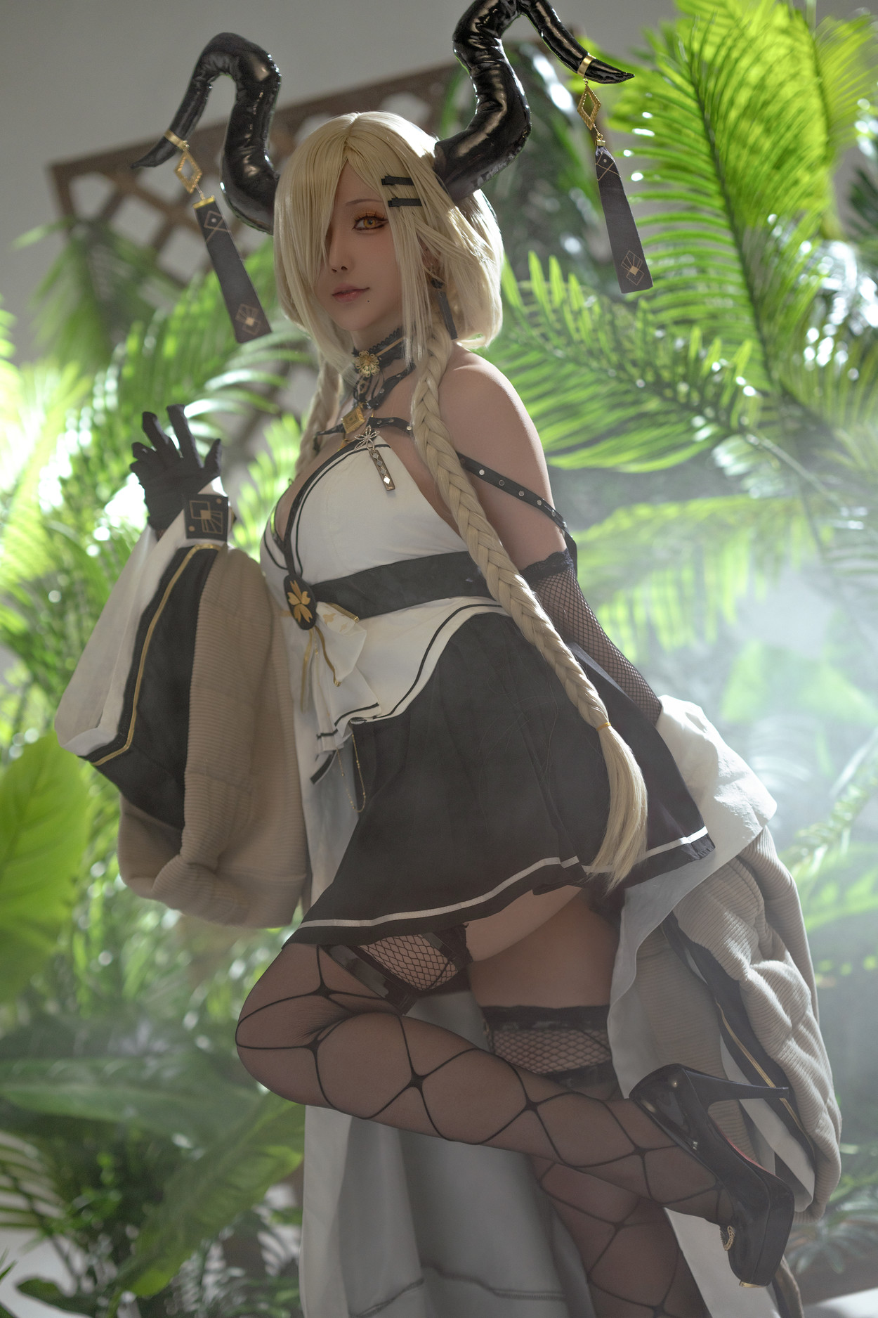 Cosplay 星之迟迟Hoshilily 2024 万圣节尾张 Set.01(48P)