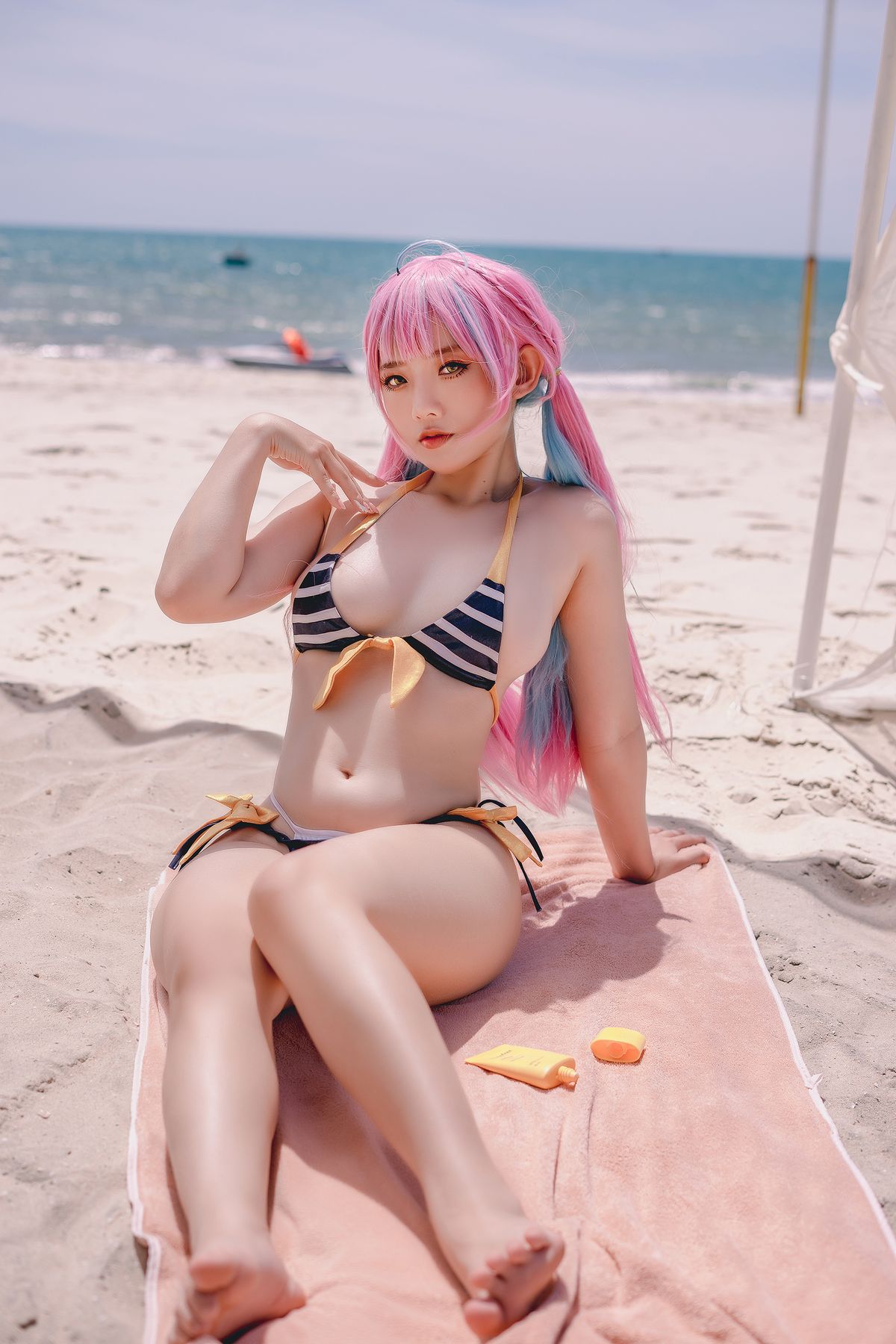Coser@Messie Huang – Aqua Bikini (35P)