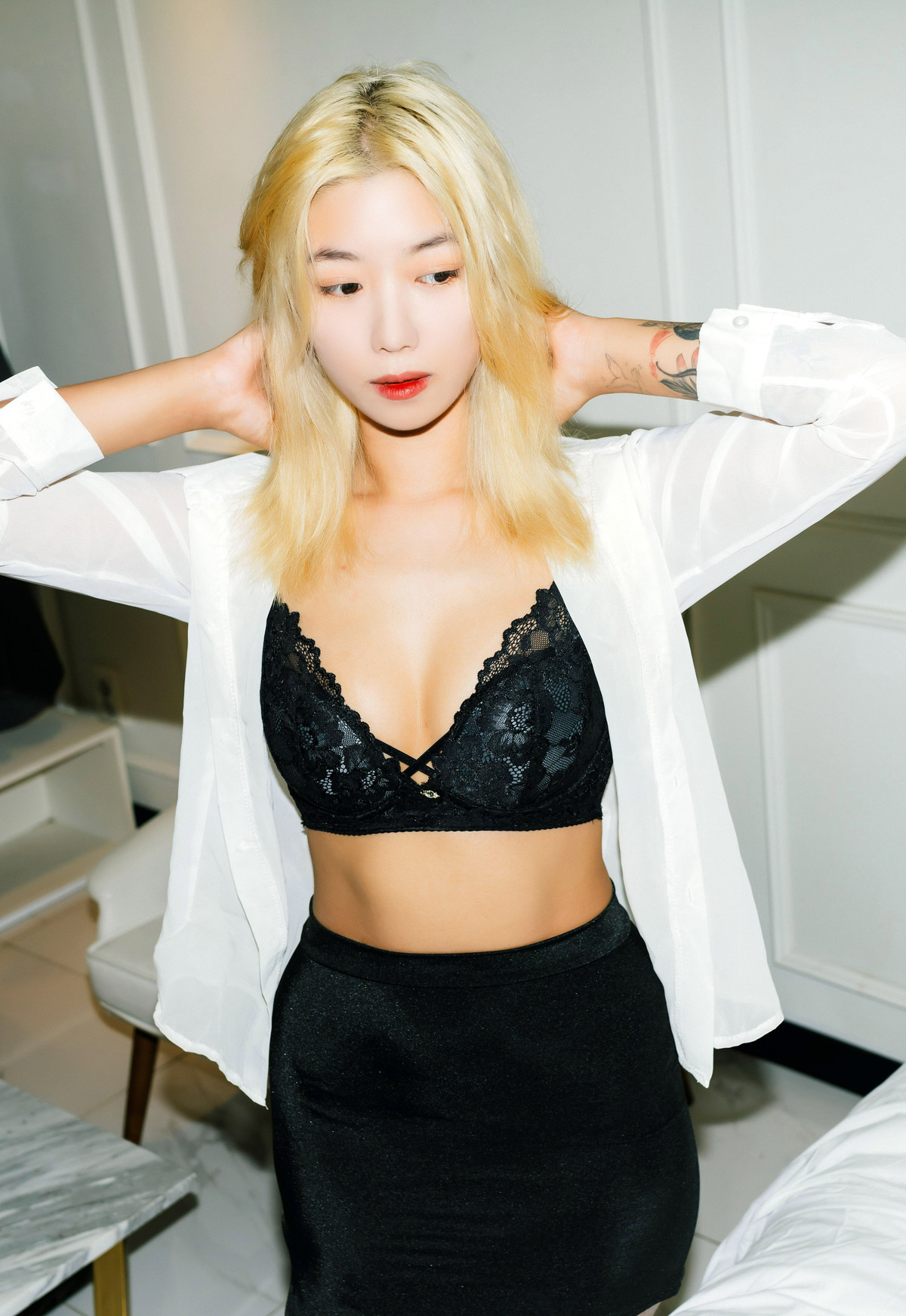 Seol-Ah 설아, Moon Night Snap ‘Hot Debut’ Set.02(70P)