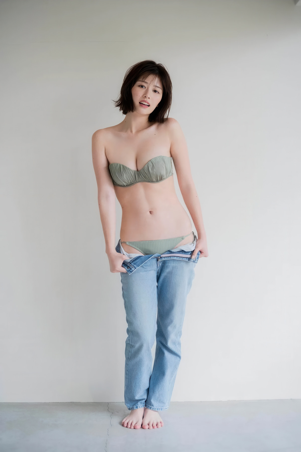 Yuzuha Saeki 冴木柚葉, FRIDAY Monthly Girl.047 完全未発表100カット Set.02