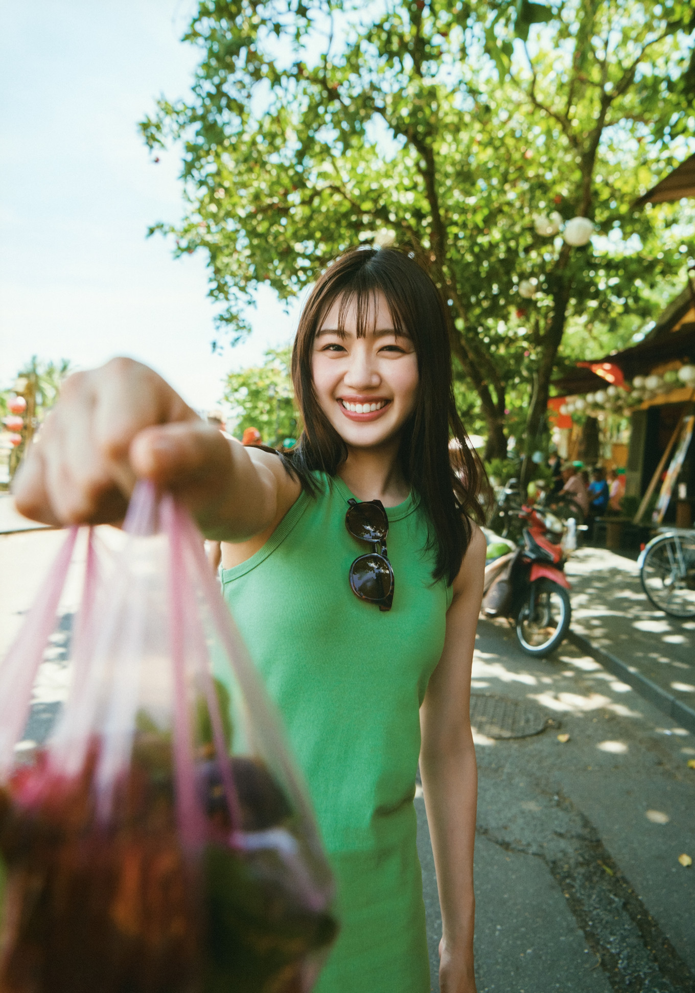 Mirei Sasaki 佐々木美玲, 1st写真集 「陽射しのパレード」 Set.01