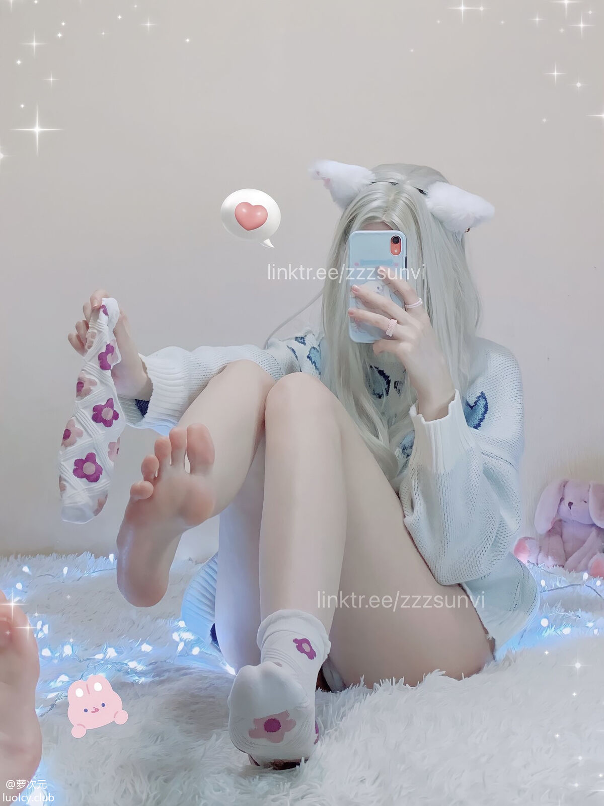 Coser@zzzsunvi – 顶级Cos白虎萝莉美女 治愈系少女的温馨日常 Part01 (65P – 4V)