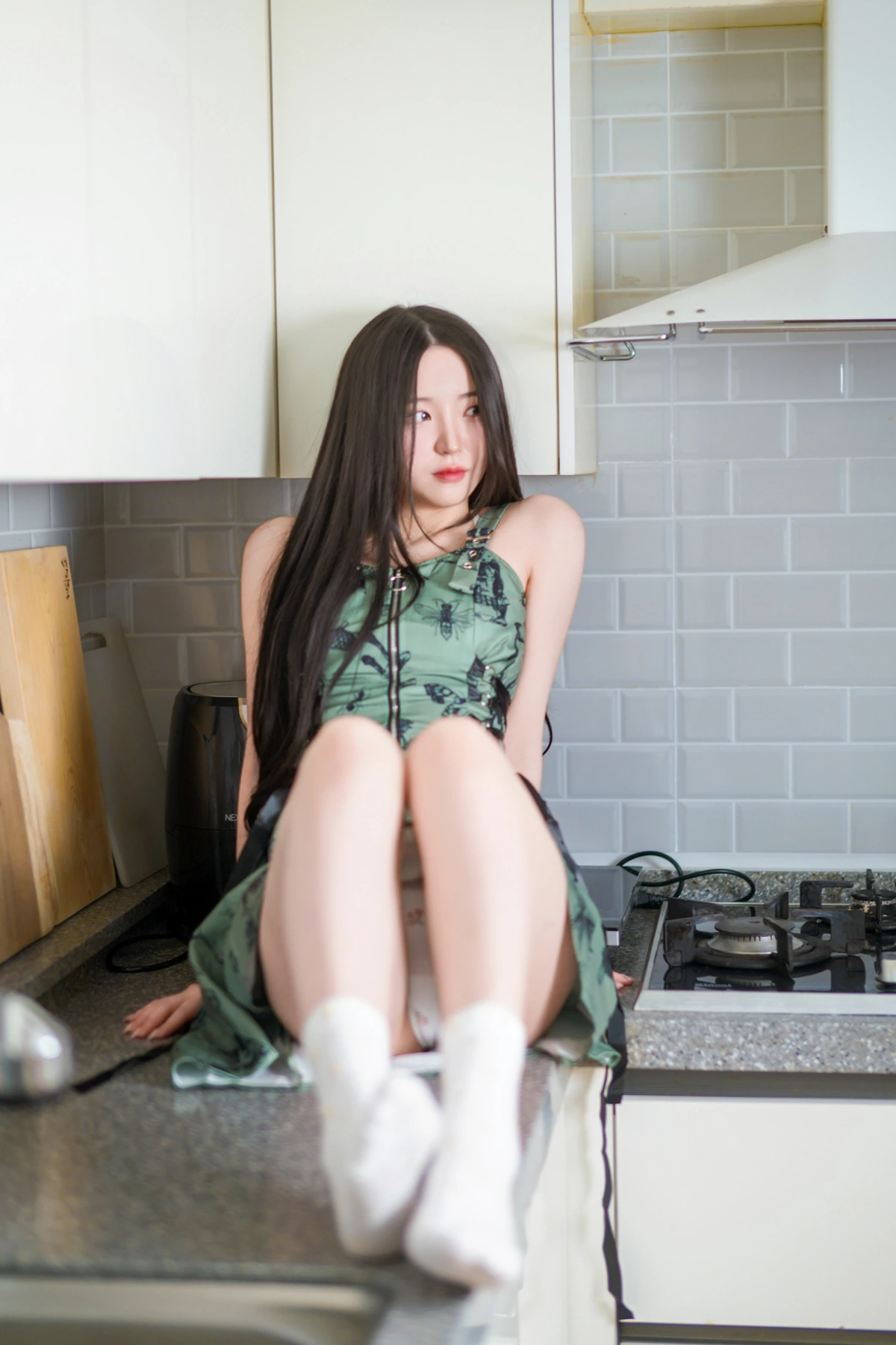 Yeolmu 열무, PhotoBook 「Pose On The Stairs And The Sink」