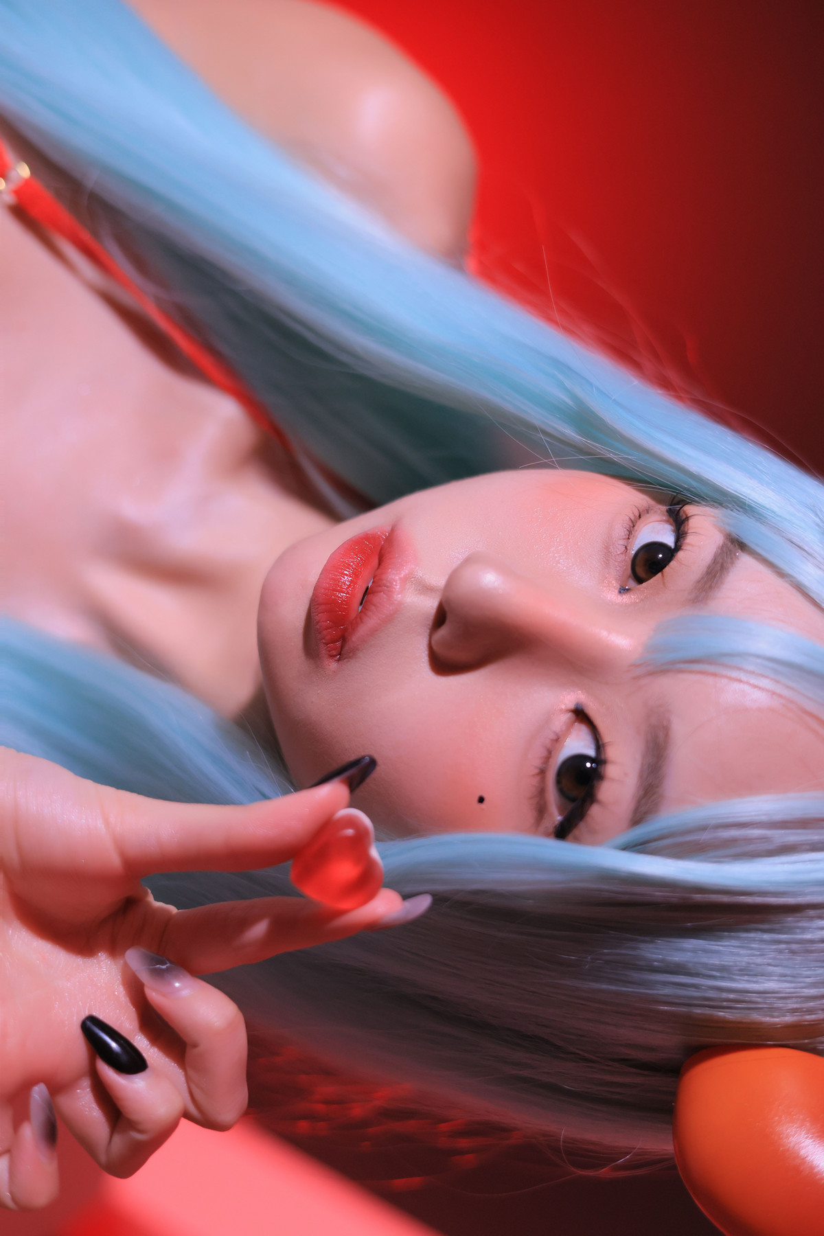 Dongeuran 동그란, PhotoBook 「Red Succubus」 Set.01