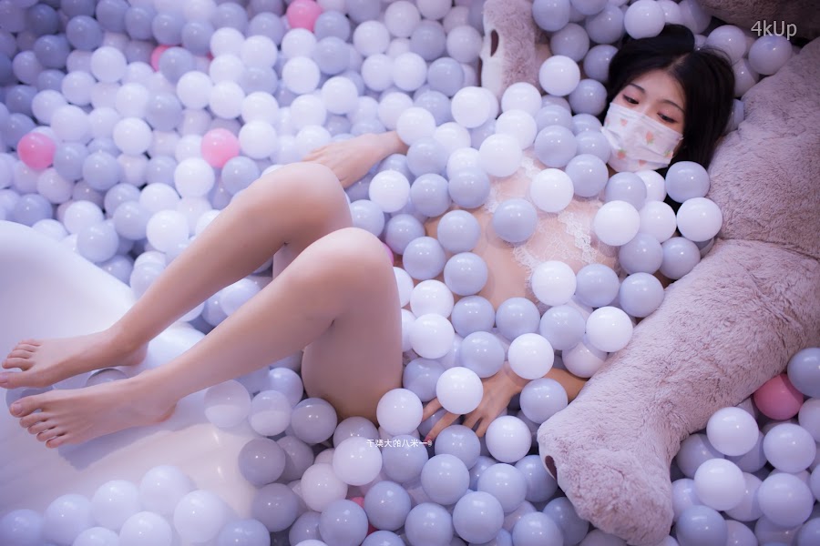 Coser@一米八的大梨子 海洋球