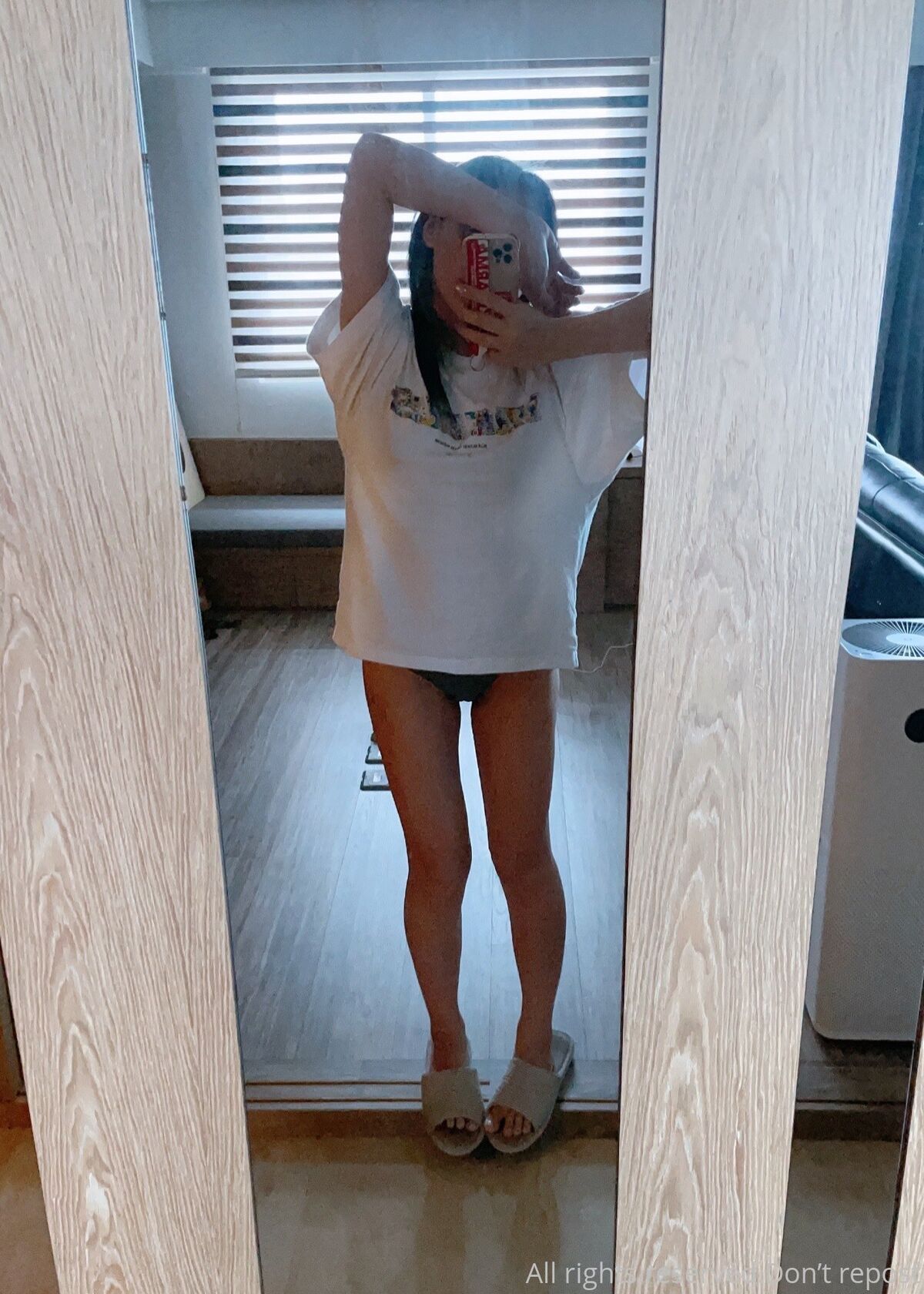 OF JANIE 泥泥 – 北捷手扶梯驚現爆乳妹「超大尺寸」緩緩上升 男性旅客塞爆 泥泥學姐大膽自拍 Part06 (64P)