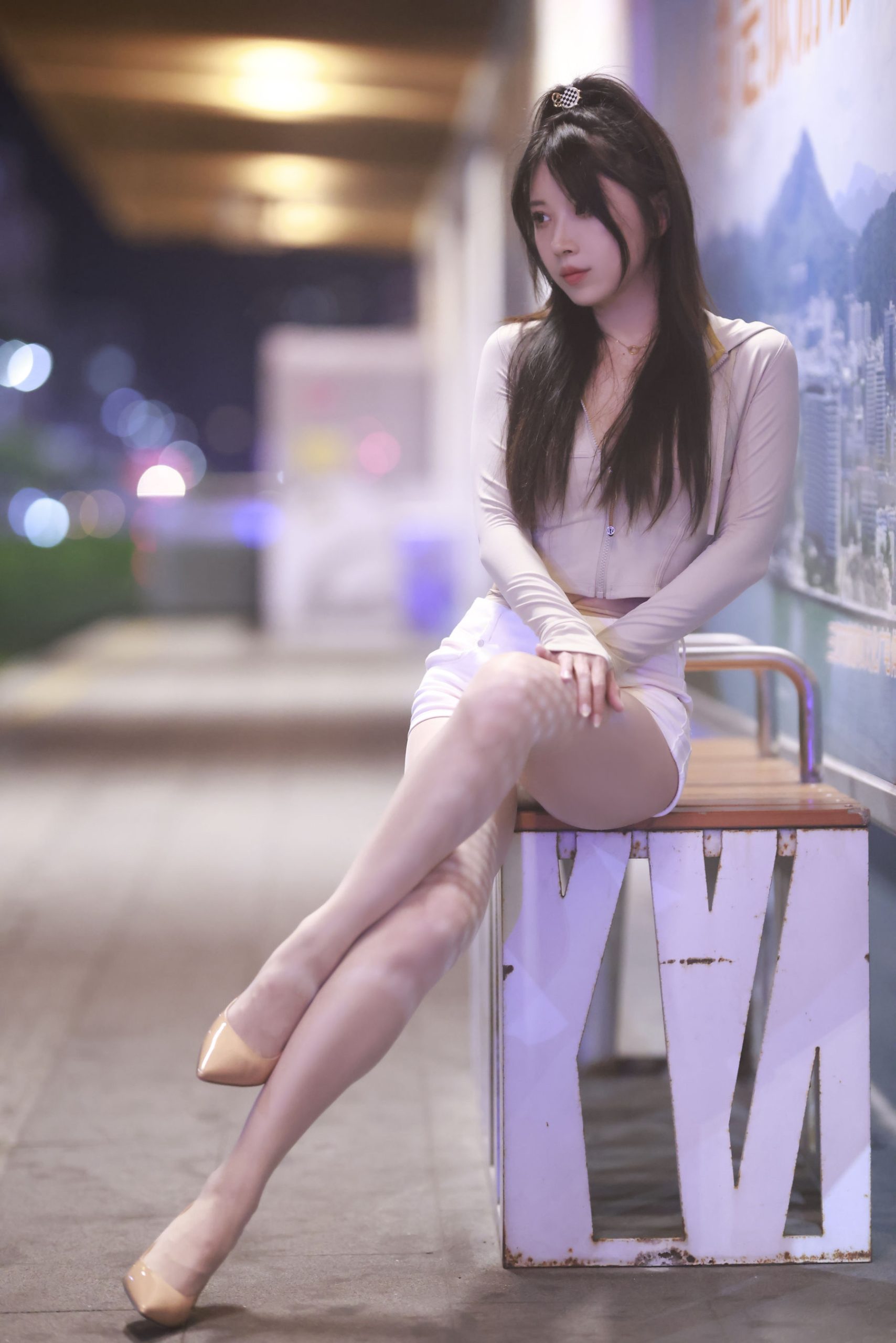 斗鱼主播小女巫露娜 - 芳踪