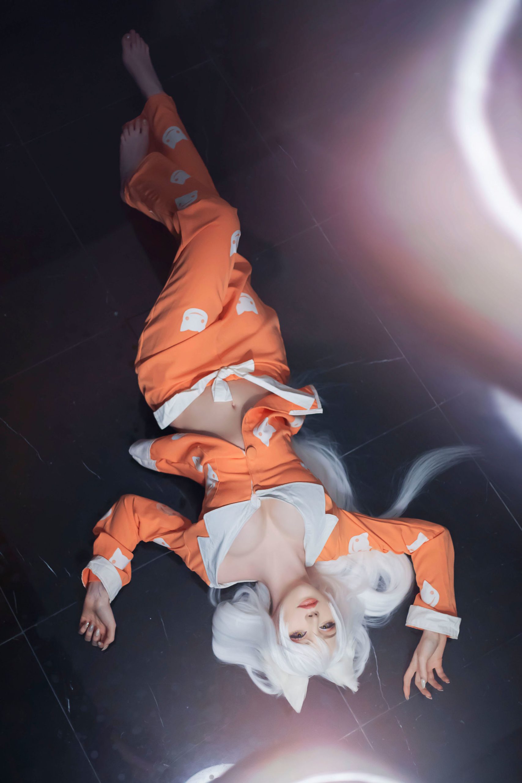 [COS福利] 国外美女SayaTheFox - 白毛狐狸