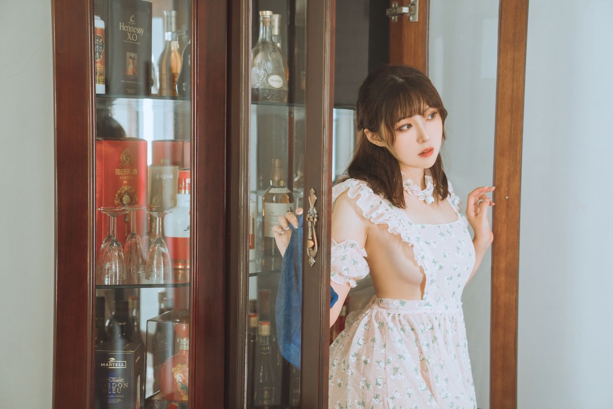 Coser@Natsuko夏夏子 – 碎花围裙 (56P)