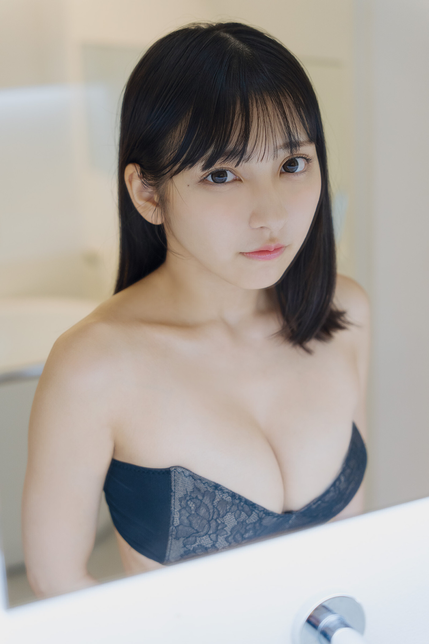 Toumi 十味, 漫画アクションデジタル写真集 「もっと甘いものを」 Set.02