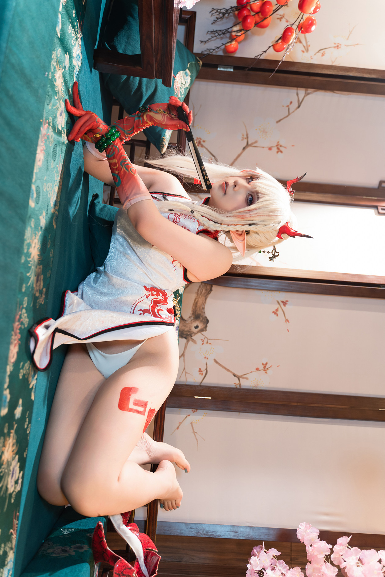 Cosplay 小和甜酒 & 橙风千雅 明日方舟年夕旗袍双人御守 Set.01(60P)