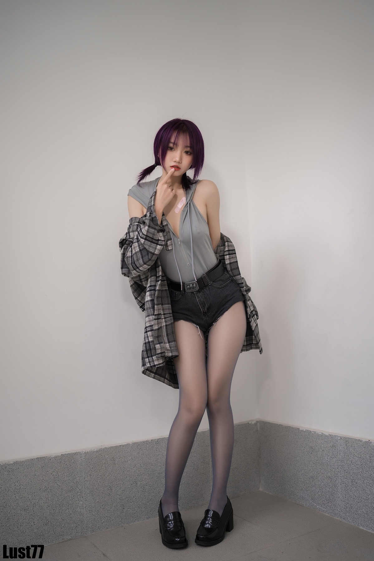 Cosplay 柒柒要乖哦 小灰兔(69P)