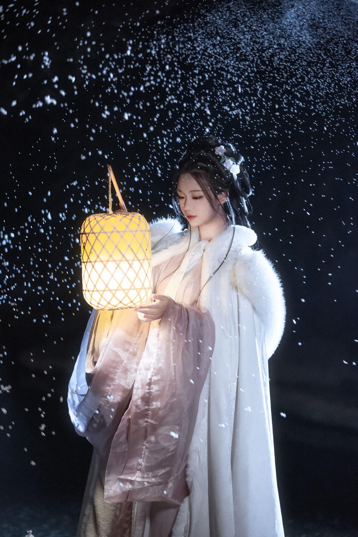 YiTuYu艺图语 Vol.8417 佚名 (25P)