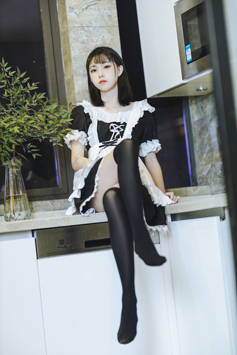 Cosplay 许岚LAN – 短裙女佣