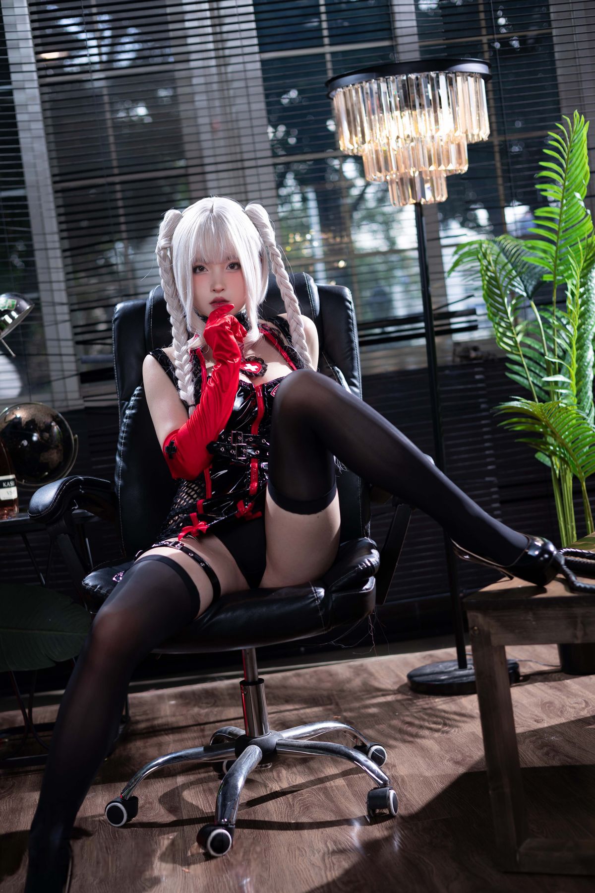 Coser@清水由乃 – 白发护士 (58P – 1V)