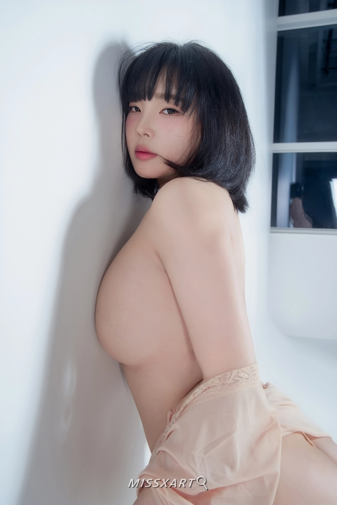 Inkyung – X Hoorizon