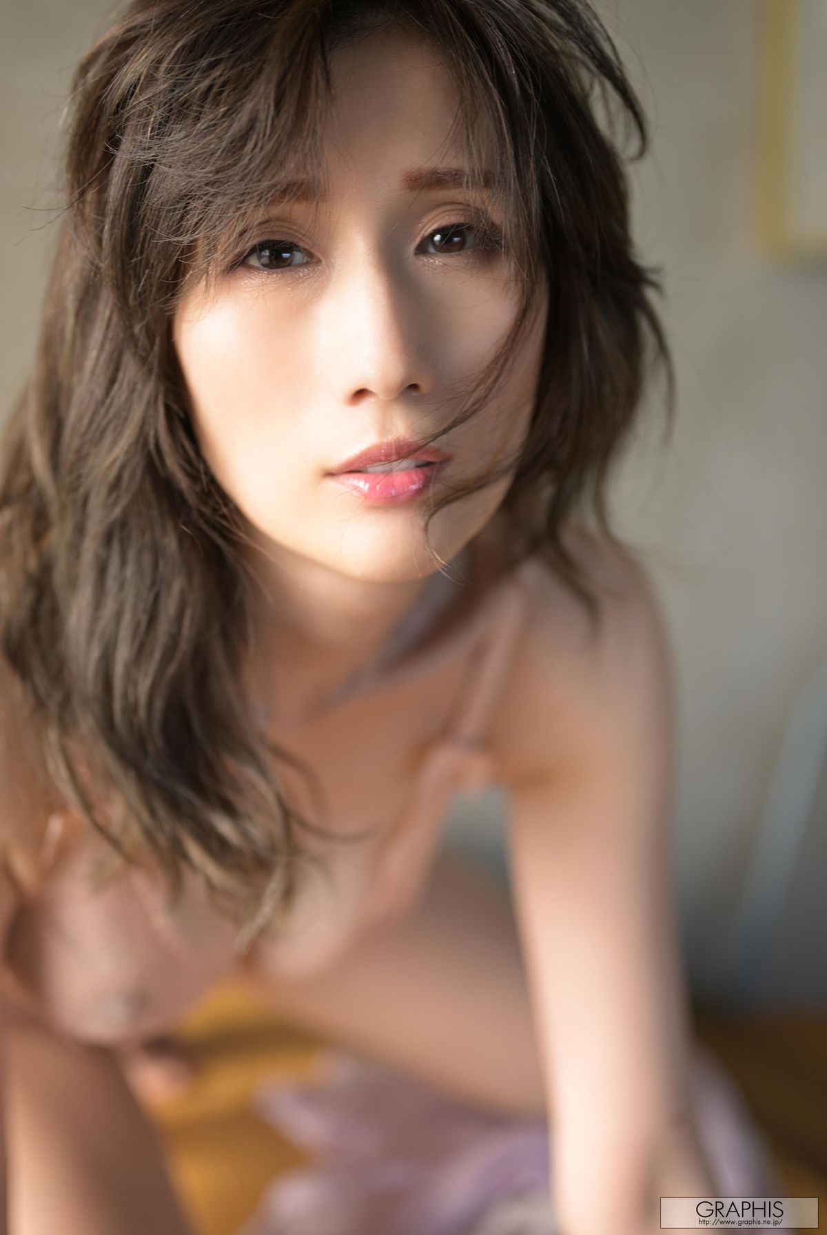 JP JULIA – Graphis Gals No.555 Majesty Part01 (72P)