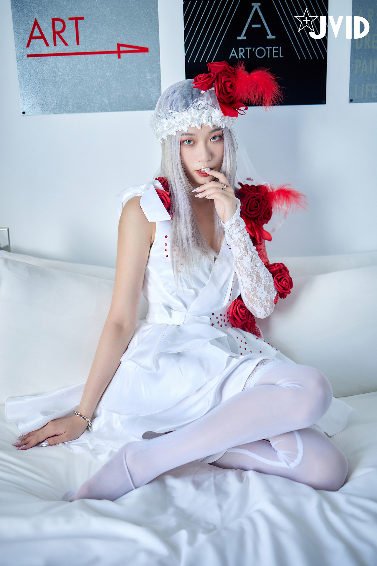JVID Verna 「萬聖節鬼魅之月」 第五人格調香師Verna性感解密 隱藏版影片 Set.02(51P)