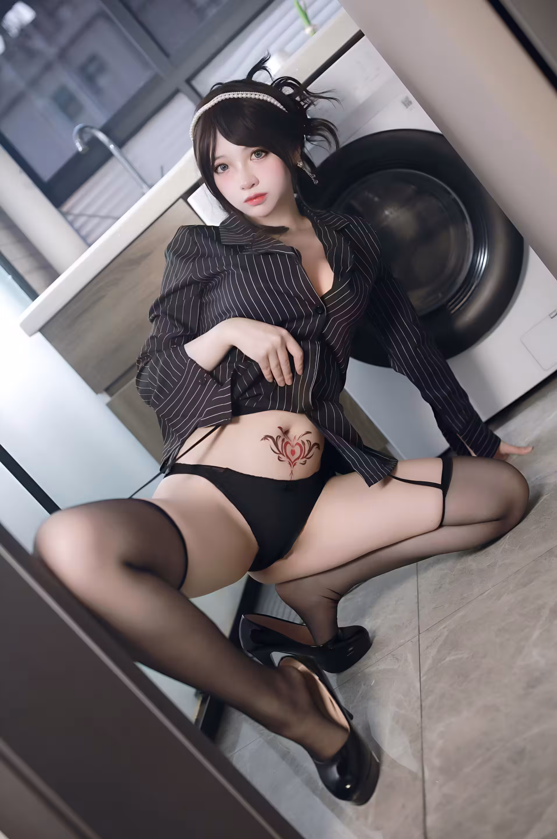 瘋貓ss 吊帶絲襪西裝 (71P)