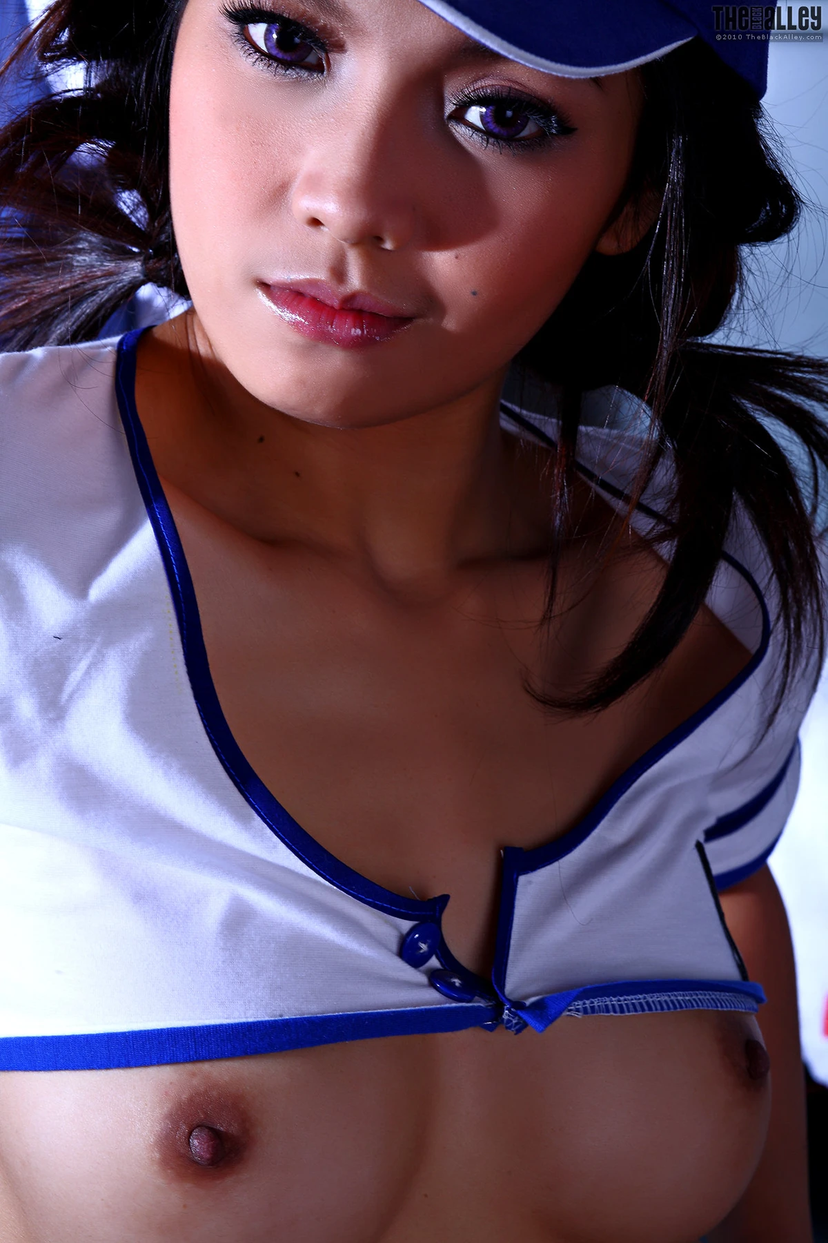 Arada The Black Alley Photobook Set.04