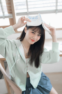 SiS Magazine P4