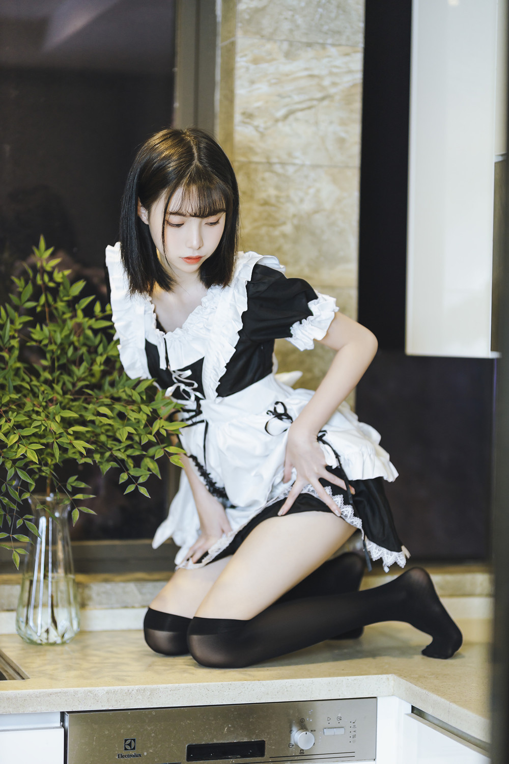 Cosplay 许岚LAN – 短裙女仆