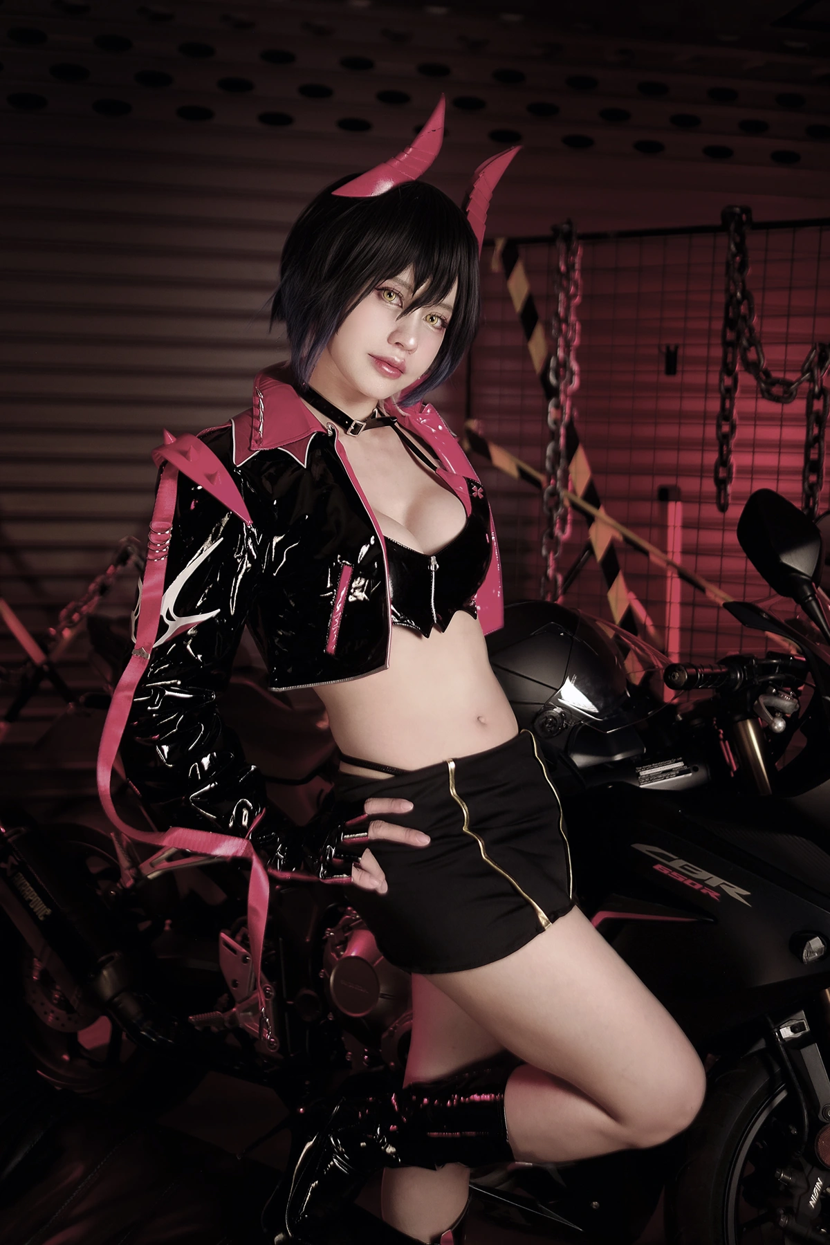Cosplay PingPing平平 – Rossana NIKKE