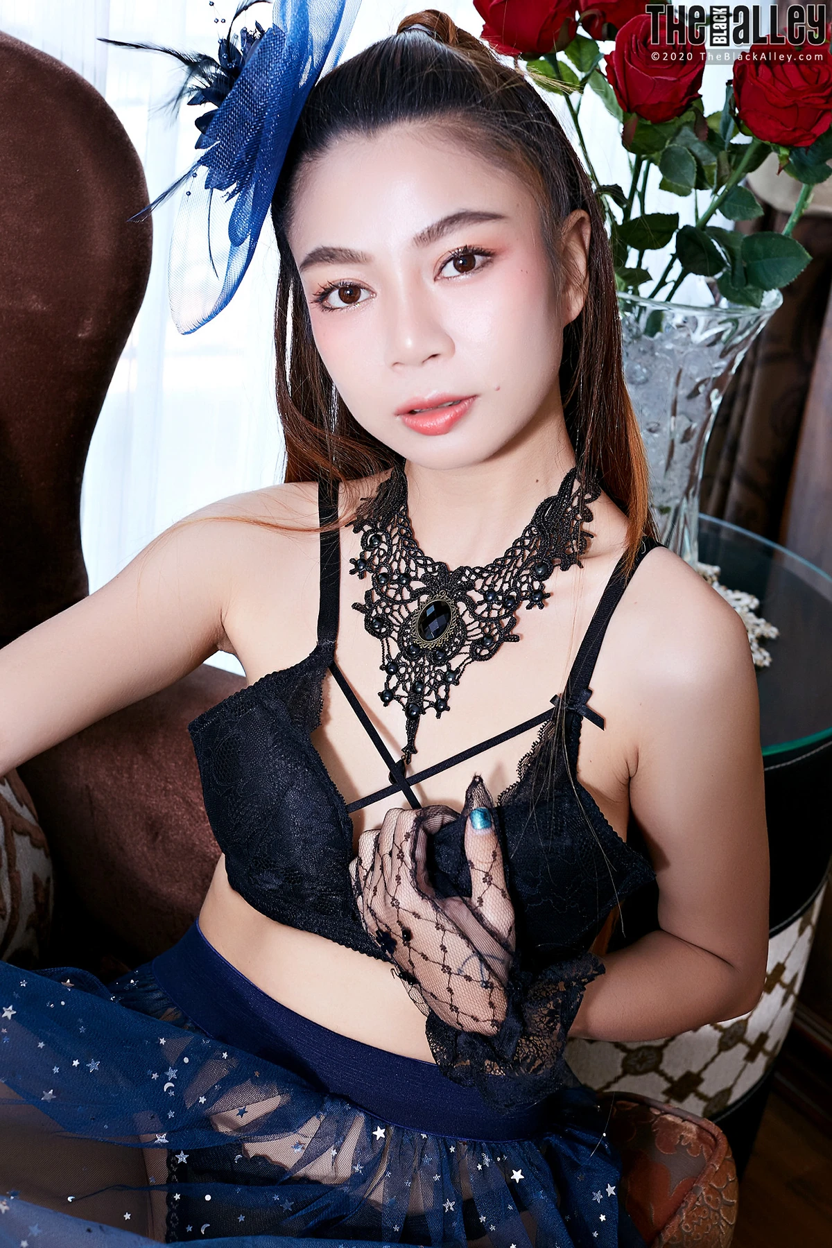 Juliet The Black Alley Photobook Set.24