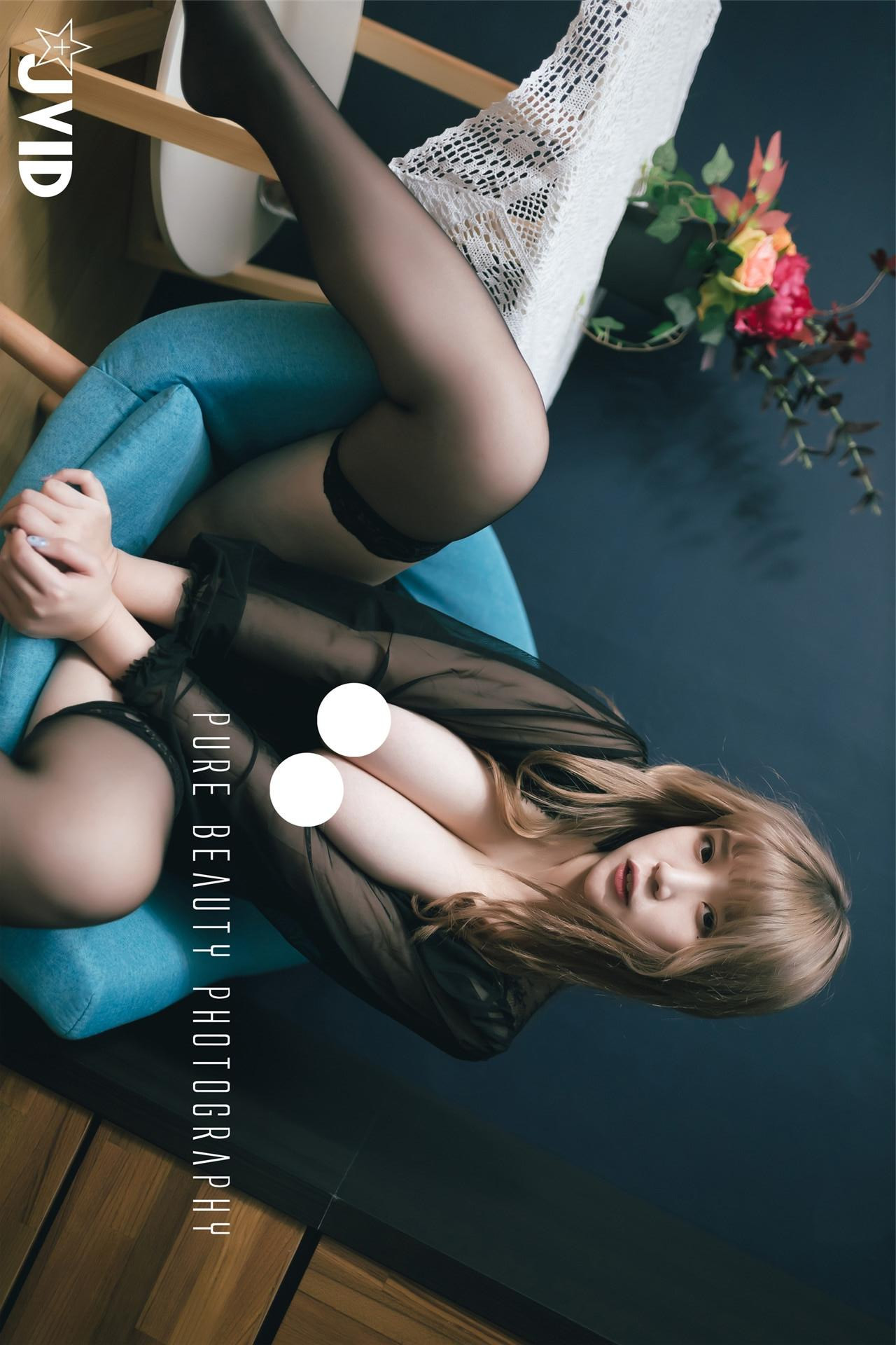 JVID Linda & Ruru 巨乳校花的碰撞_性感小恶魔-雪白H乳-极致美尻 Set.01(41P)