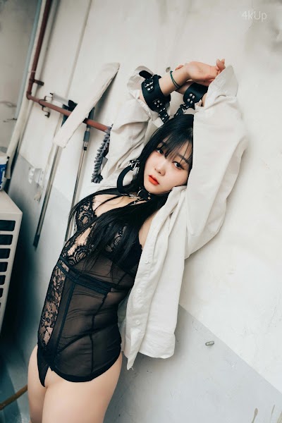 Haivia Zia (지아) Tight and Closer