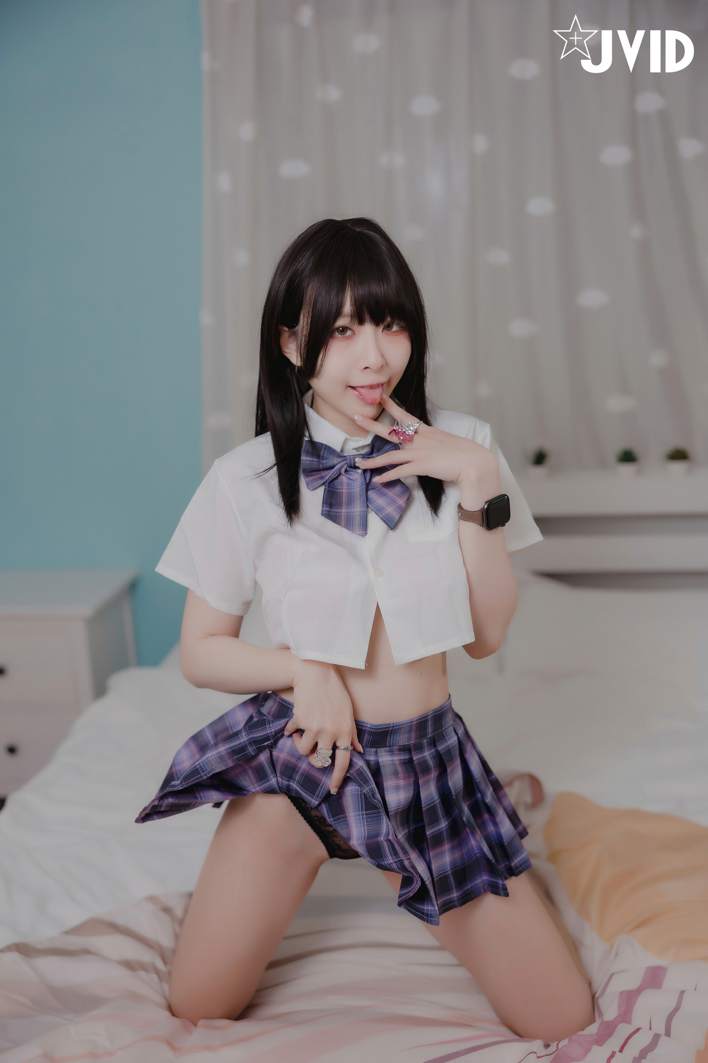 JVID 黎菲兒 超狂真實32Icup學妹-看色色漫畫難解性慾-青春期少女情慾初開-邀約學長打電動互尬沒想到擦槍走火變成打炮切磋 Set.01(36P)