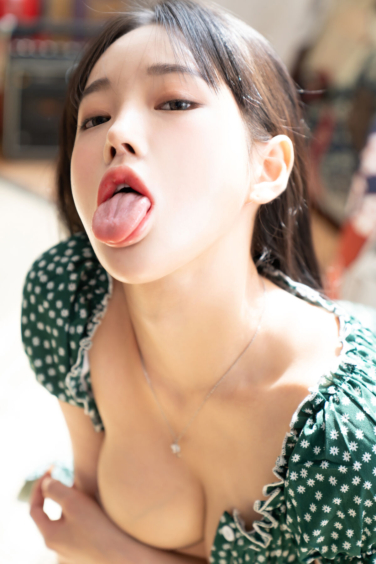 Leeae 이아이 – Hot Vacation (32P)